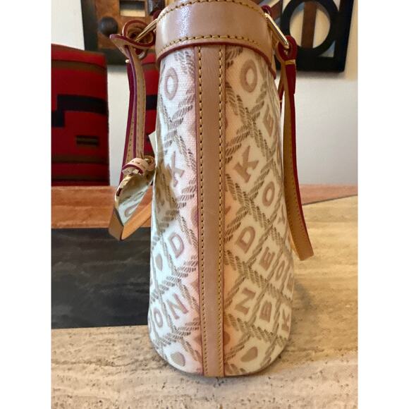 NWT! Vtg Dooney & Bourke Cream Crossword Leather & Canvas Bucket Bag Orig $175* - Picture 9 of 13